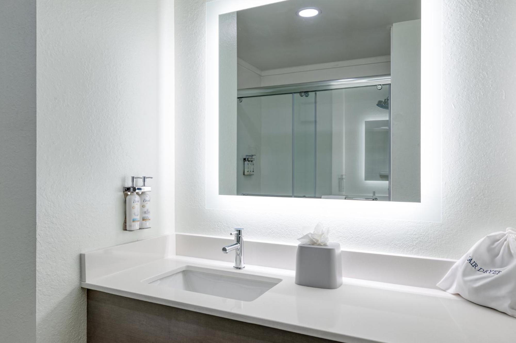 Holiday Inn Express Hotel & Suites Columbia-I-20 At Clemson Road By Ihg Eksteriør billede